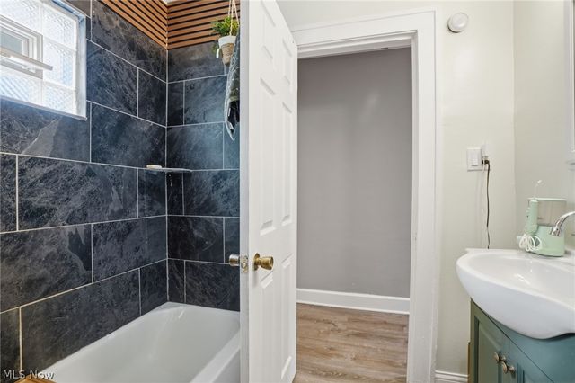 3236 E Overlook Road, Cleveland Heights, OH 44118