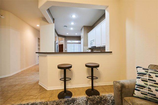 22 W Greenhill Terrace Place, The Woodlands, TX 77382