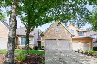 22 W Greenhill Terrace Place, The Woodlands, TX 77382