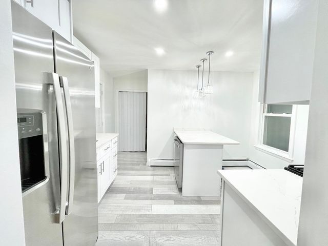22 Clinton St 1, Mansfield, MA 02048