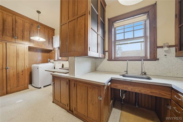 556 Lafayette Avenue, Buffalo, NY 14222