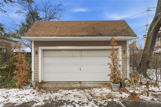 556 Lafayette Avenue, Buffalo, NY 14222