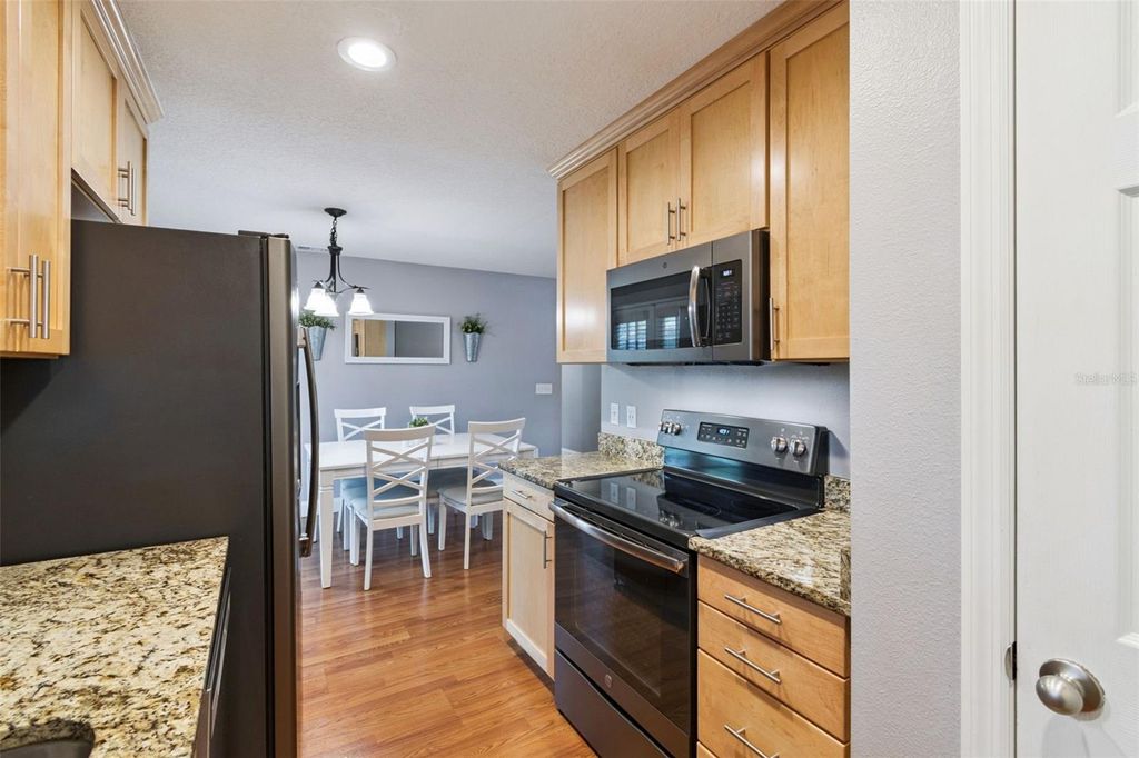 Image 14 of property listing at 2972 SLIPPERY ROCK AVENUE, Orlando, FL 32826