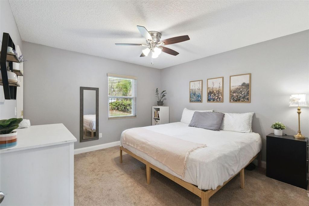 Image 17 of property listing at 2972 SLIPPERY ROCK AVENUE, Orlando, FL 32826