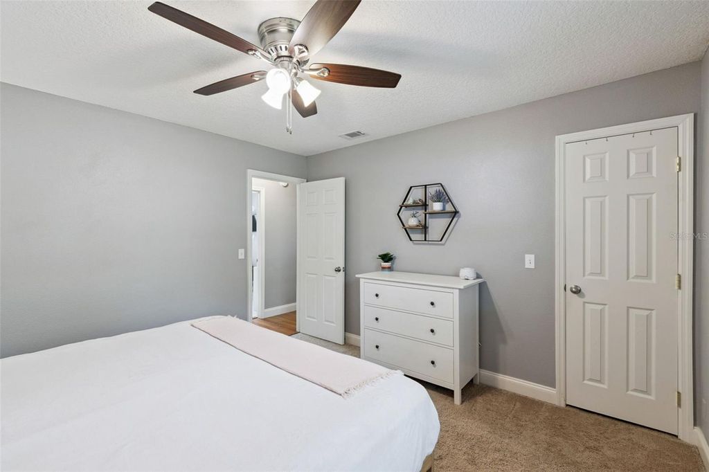 Image 20 of property listing at 2972 SLIPPERY ROCK AVENUE, Orlando, FL 32826