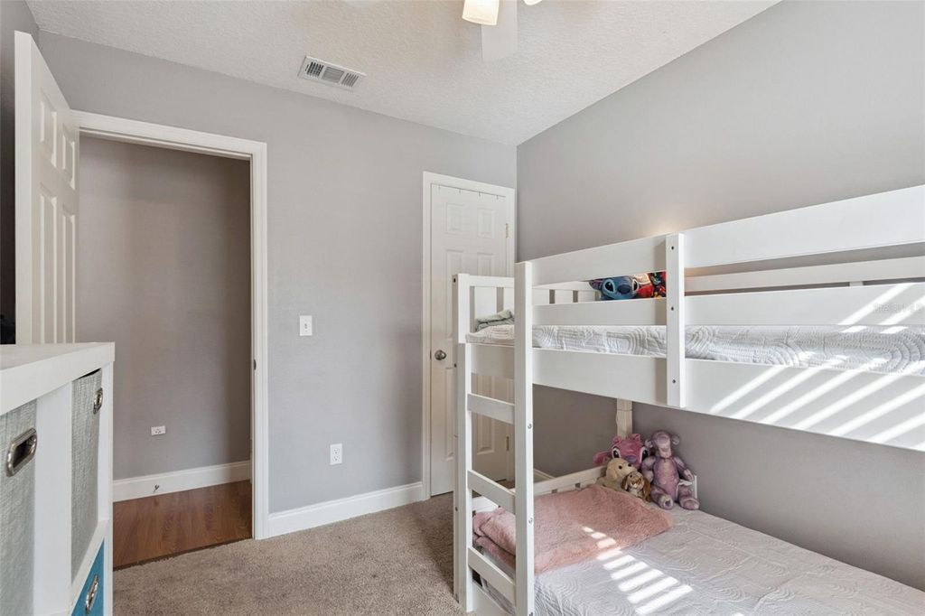 Image 23 of property listing at 2972 SLIPPERY ROCK AVENUE, Orlando, FL 32826