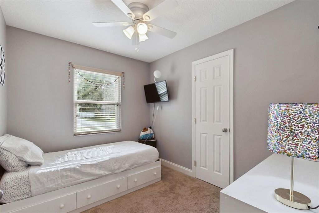 Image 24 of property listing at 2972 SLIPPERY ROCK AVENUE, Orlando, FL 32826