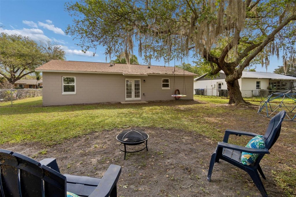 Image 33 of property listing at 2972 SLIPPERY ROCK AVENUE, Orlando, FL 32826