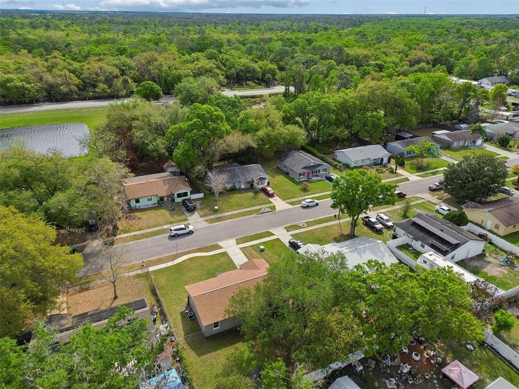 Image 36 of property listing at 2972 SLIPPERY ROCK AVENUE, Orlando, FL 32826