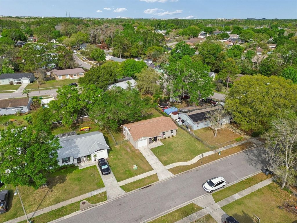 Image 42 of property listing at 2972 SLIPPERY ROCK AVENUE, Orlando, FL 32826