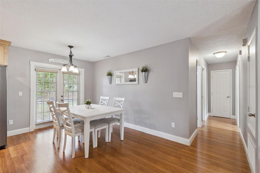 Image 7 of property listing at 2972 SLIPPERY ROCK AVENUE, Orlando, FL 32826