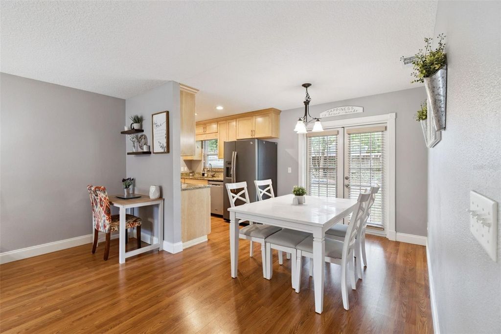 Image 8 of property listing at 2972 SLIPPERY ROCK AVENUE, Orlando, FL 32826