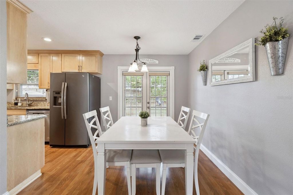 Image 9 of property listing at 2972 SLIPPERY ROCK AVENUE, Orlando, FL 32826