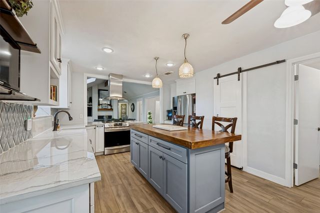 312 Marseille Drive, Hurst, TX 76054