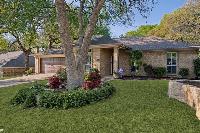312 Marseille Drive, Hurst, TX 76054