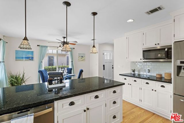 2500 Armour Lane, Redondo Beach, CA 90278