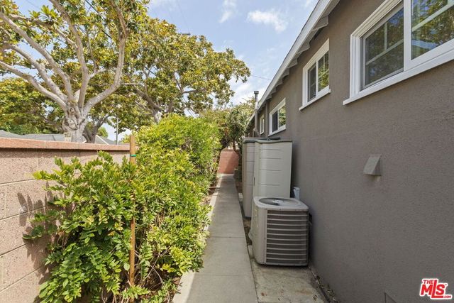 2500 Armour Lane, Redondo Beach, CA 90278