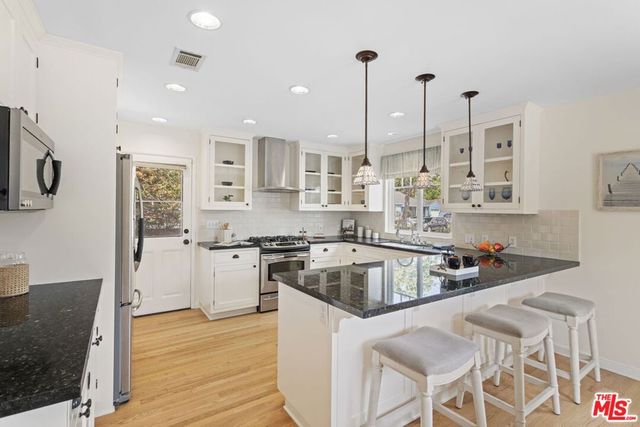 2500 Armour Lane, Redondo Beach, CA 90278
