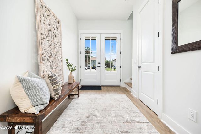 809 11TH Avenue S, Jacksonville Beach, FL 32250