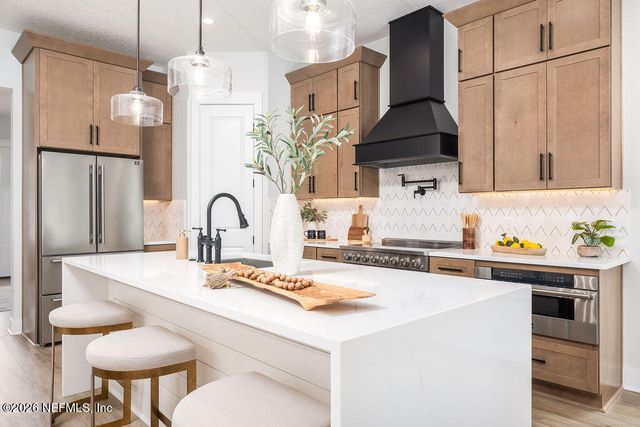 809 11TH Avenue S, Jacksonville Beach, FL 32250