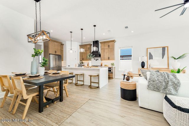 809 11TH Avenue S, Jacksonville Beach, FL 32250