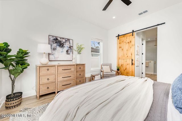 809 11TH Avenue S, Jacksonville Beach, FL 32250