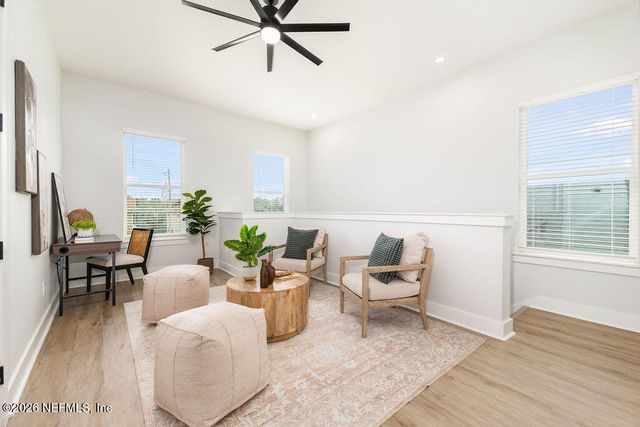 809 11TH Avenue S, Jacksonville Beach, FL 32250