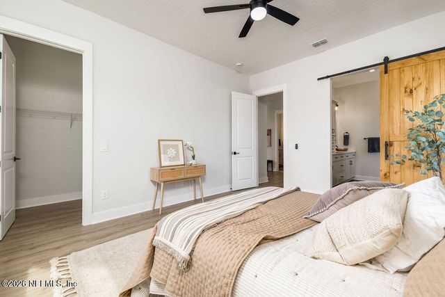 809 11TH Avenue S, Jacksonville Beach, FL 32250