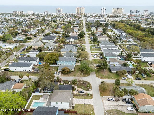 809 11TH Avenue S, Jacksonville Beach, FL 32250