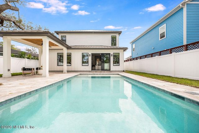 809 11TH Avenue S, Jacksonville Beach, FL 32250