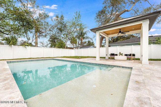 809 11TH Avenue S, Jacksonville Beach, FL 32250