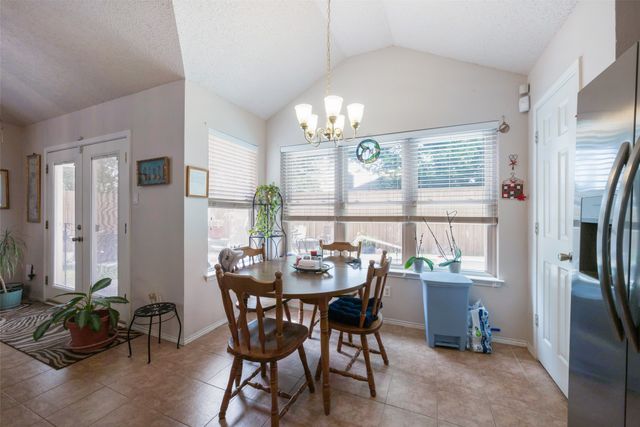 1825 Yorkshire Street, Fort Worth, TX 76134