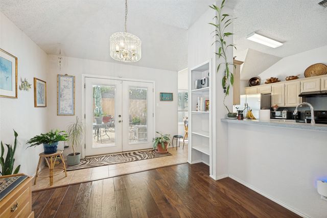 1825 Yorkshire Street, Fort Worth, TX 76134