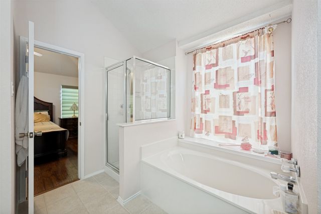 1825 Yorkshire Street, Fort Worth, TX 76134