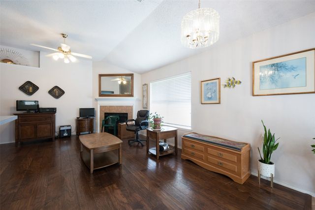 1825 Yorkshire Street, Fort Worth, TX 76134