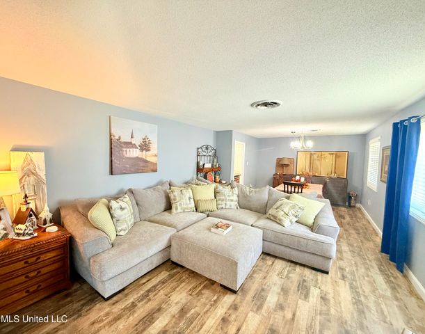 516 Chestnut Street, Grenada, MS 38901