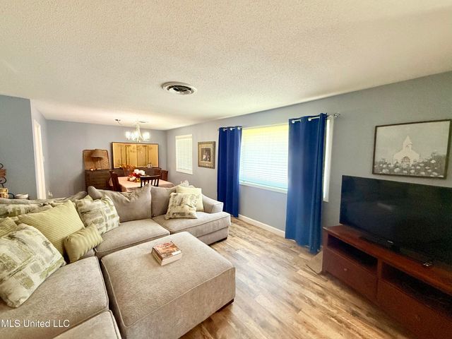 516 Chestnut Street, Grenada, MS 38901