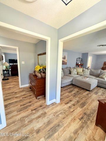 516 Chestnut Street, Grenada, MS 38901