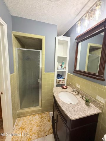 516 Chestnut Street, Grenada, MS 38901