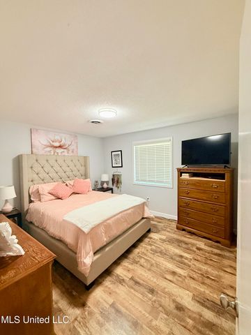 516 Chestnut Street, Grenada, MS 38901