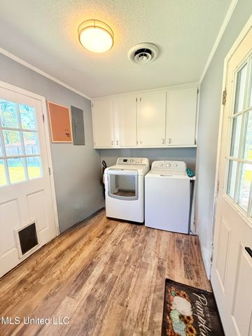 516 Chestnut Street, Grenada, MS 38901