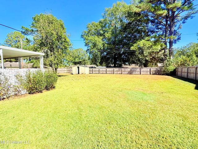 516 Chestnut Street, Grenada, MS 38901