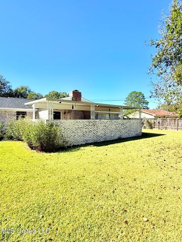 516 Chestnut Street, Grenada, MS 38901