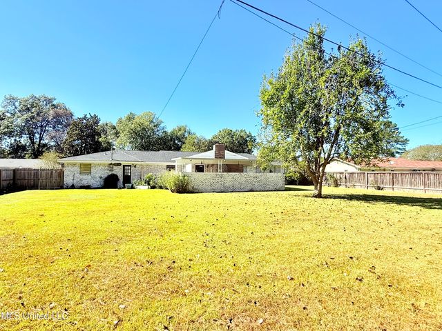 516 Chestnut Street, Grenada, MS 38901