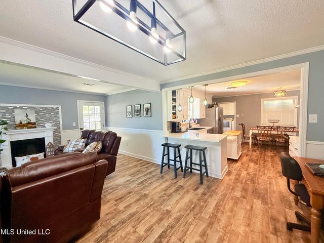 516 Chestnut Street, Grenada, MS 38901