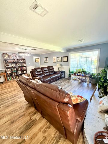 516 Chestnut Street, Grenada, MS 38901