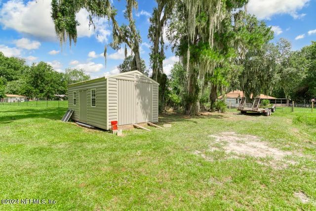 1242 KING JAMES Place, Jacksonville, FL 32218