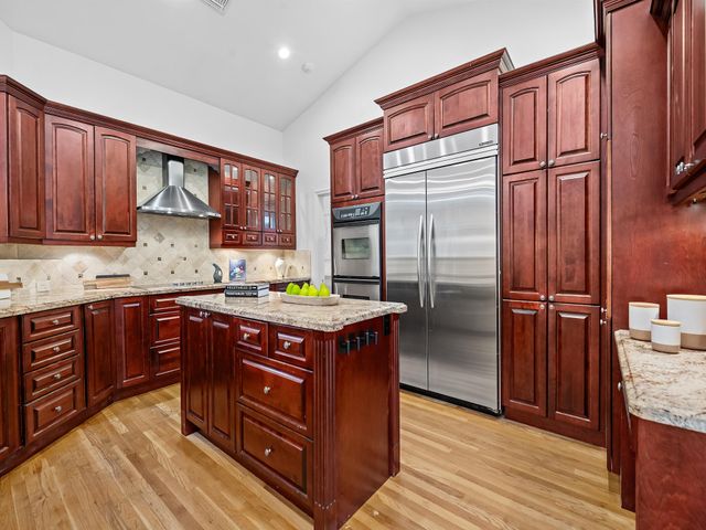 1207 Manor Drive S, Weston, FL 33326