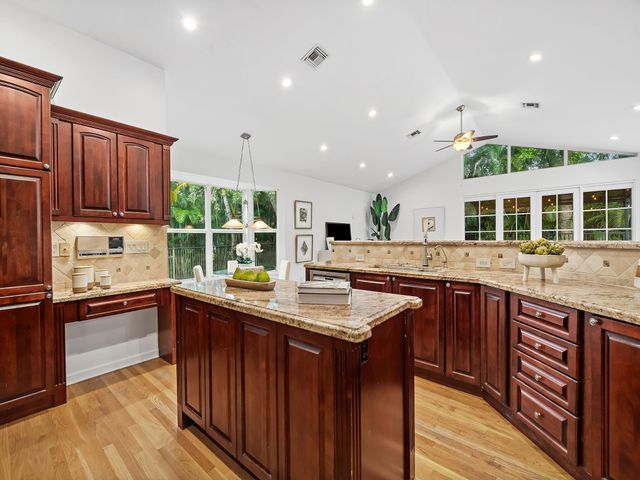 1207 Manor Drive S, Weston, FL 33326