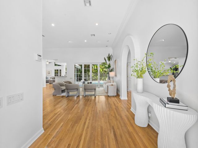 1207 Manor Drive S, Weston, FL 33326